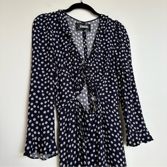 Reformation Heidi Dress in Navy Blue Daisy Print Size 2 - Picture 5 of 13